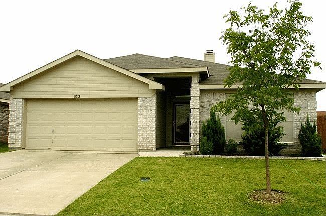 Front of 8032 Summer Sun