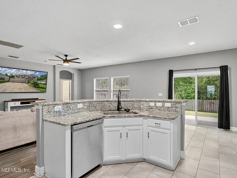 2038 Creekmont Dr — Photo 6