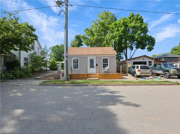 79 Sunnyhill Rd, Cambridge, ON N3C 1J6