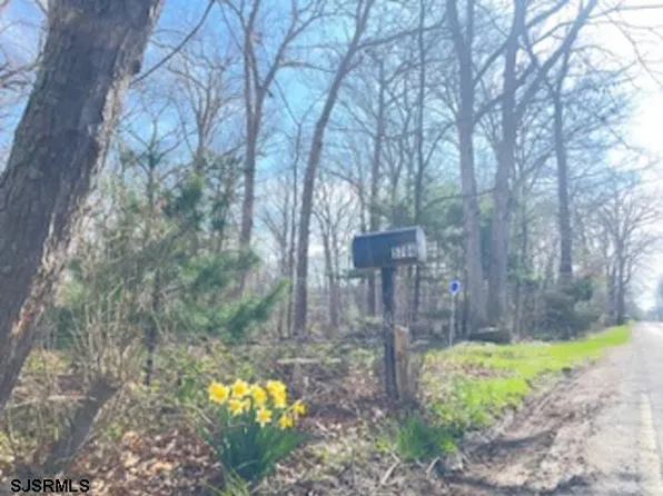 5704 Moss Mill Rd, Egg Harbor City, NJ 08215