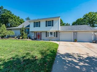 4 Winthrop Rd, Somerset, NJ 08873