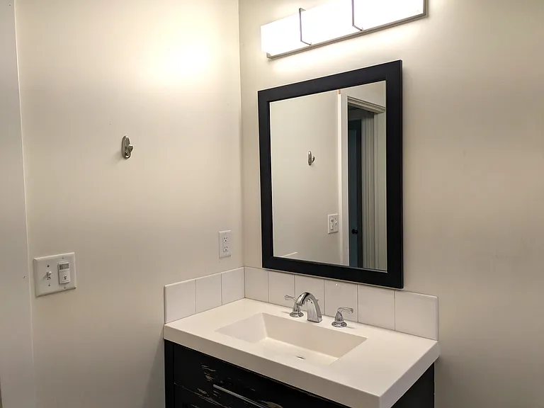 7081 N University Ave — Photo 11