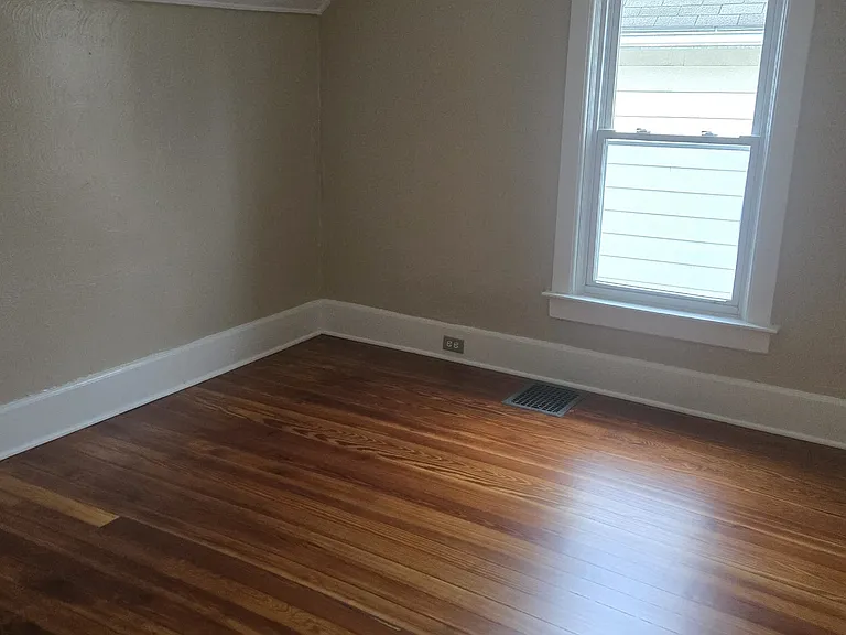 1737 Prairie Ave — Photo 4