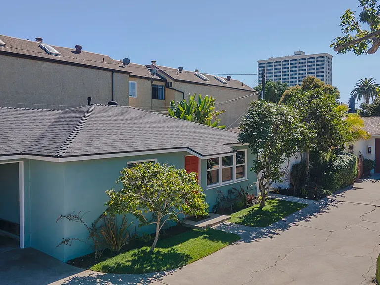 1929 Anaheim Ave — Photo 12