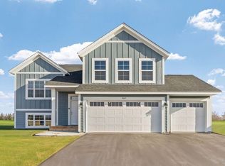 9114 27th St NE, Saint Michael, MN 55330