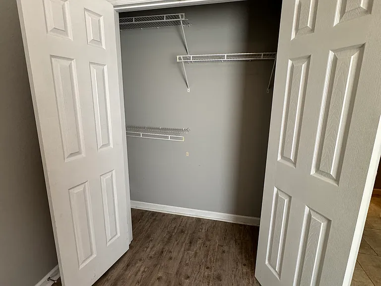 303 N Ross St #102 — Photo 9