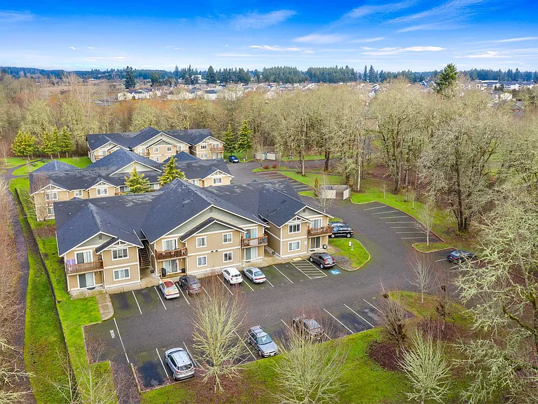 The Perfect Blend of Recreation and Relaxation at Fairway Oaks — Photo 14