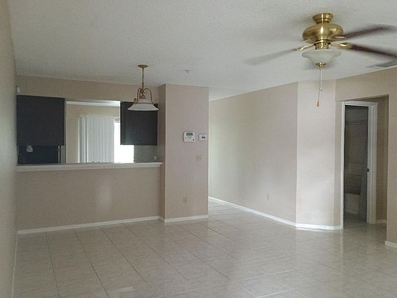 2nd image of 113 Reserve Cir APT 101