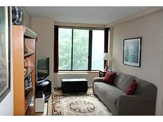 Rented by Corcoran | media 19