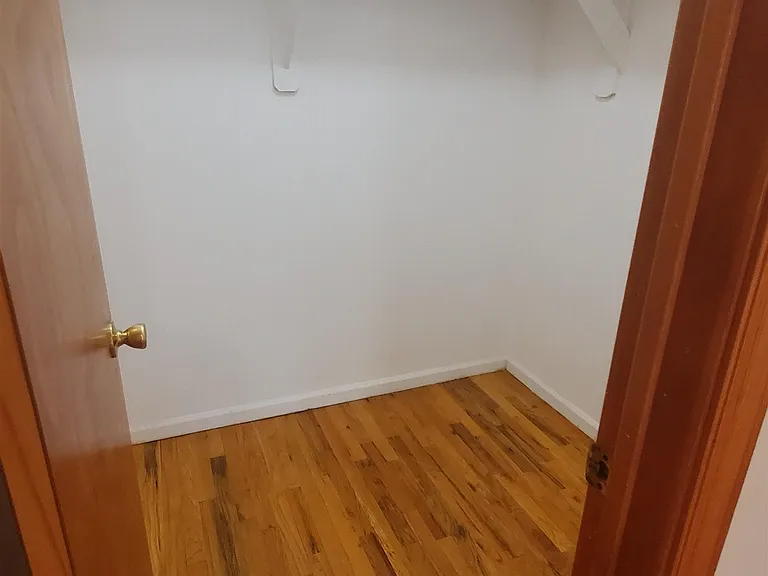 81 Prospect Ave — Photo 35