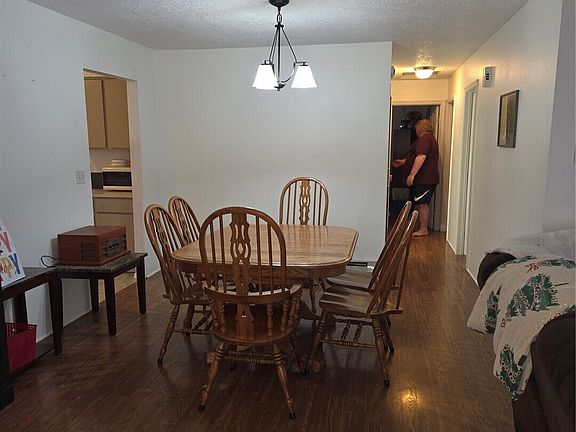 4th image of 2329 Jennifer Place