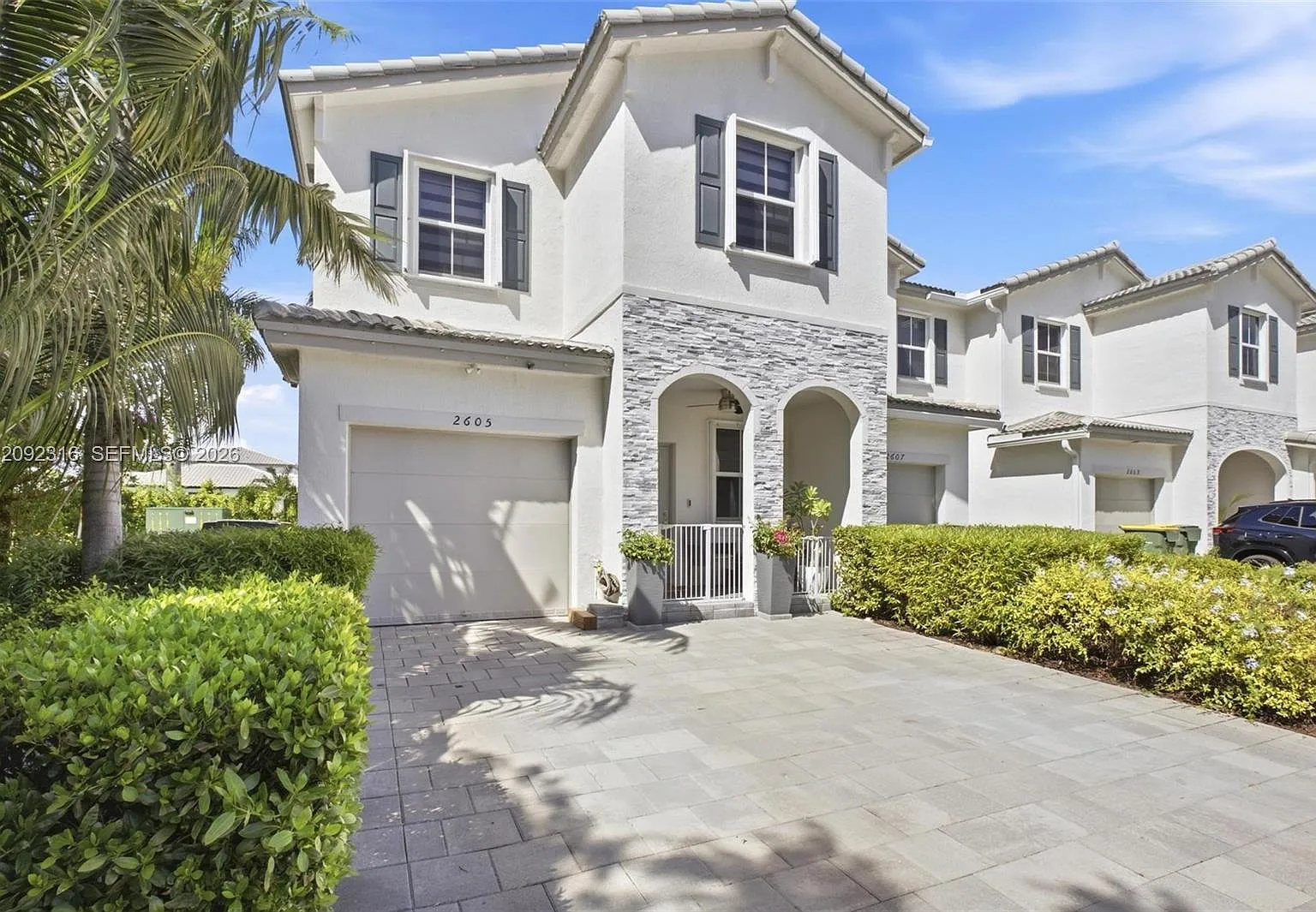 Keys Gate Residential — Photo 1