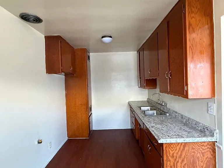 3326 S Durango Avenue — Photo 10