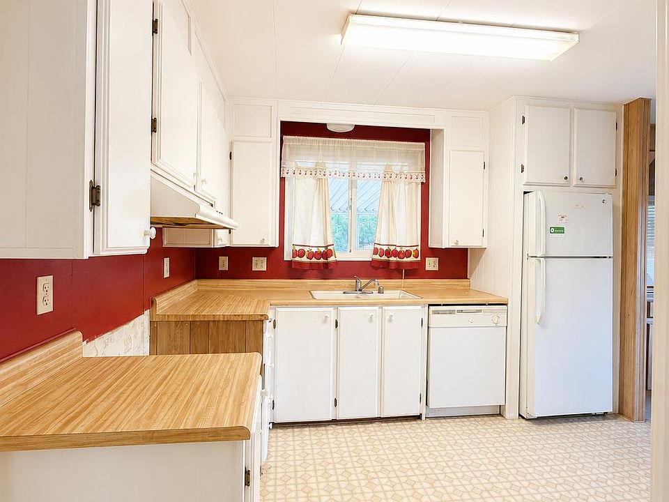 1st image of 350 N George Washington Blvd Spc 6