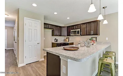 1308 Lake Shore Blvd Photo 1