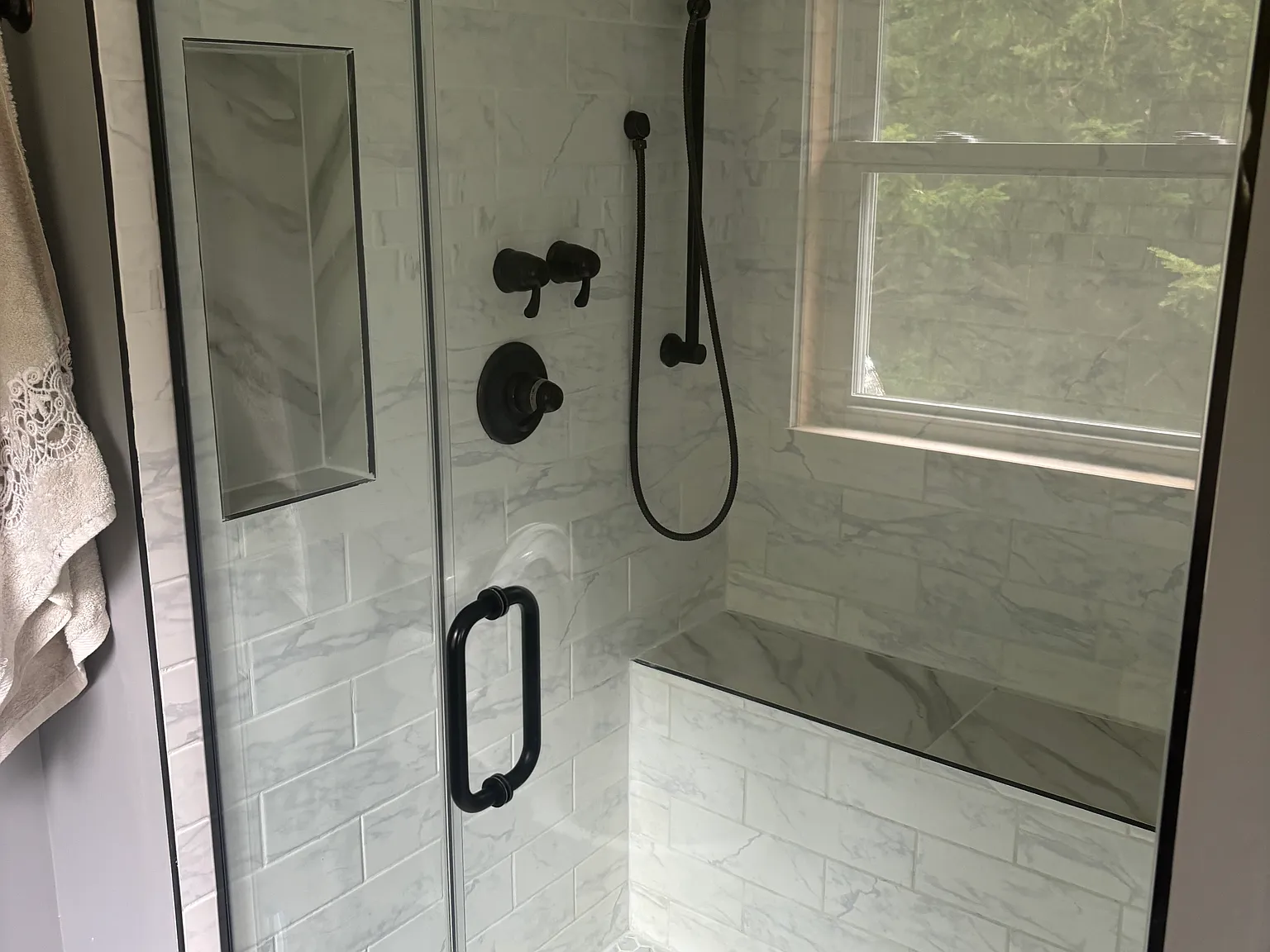 4 bed, 2.5 bath, 2559 sqft, $4,100 — Photo 4