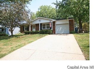 81 Horseshoe Dr, Springfield, IL 62702