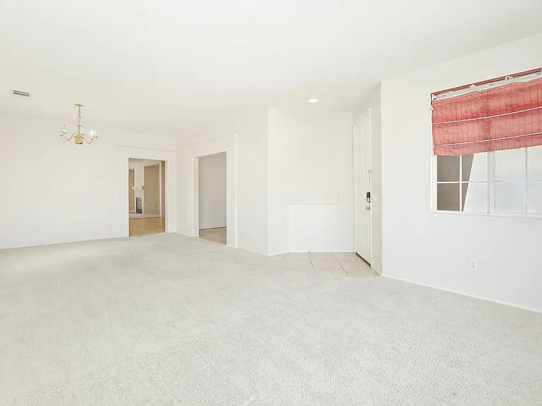 2639 Belvedere Ln — Photo 4