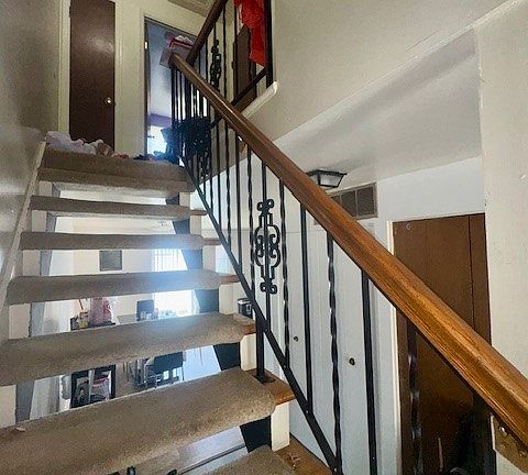 2nd image of 7521 Mount Hood St