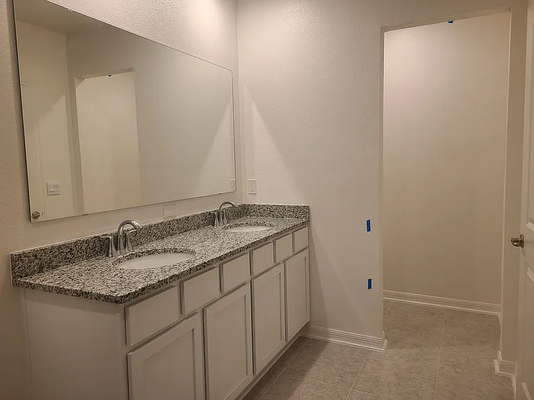 61 Rickenbacker Dr — Photo 14