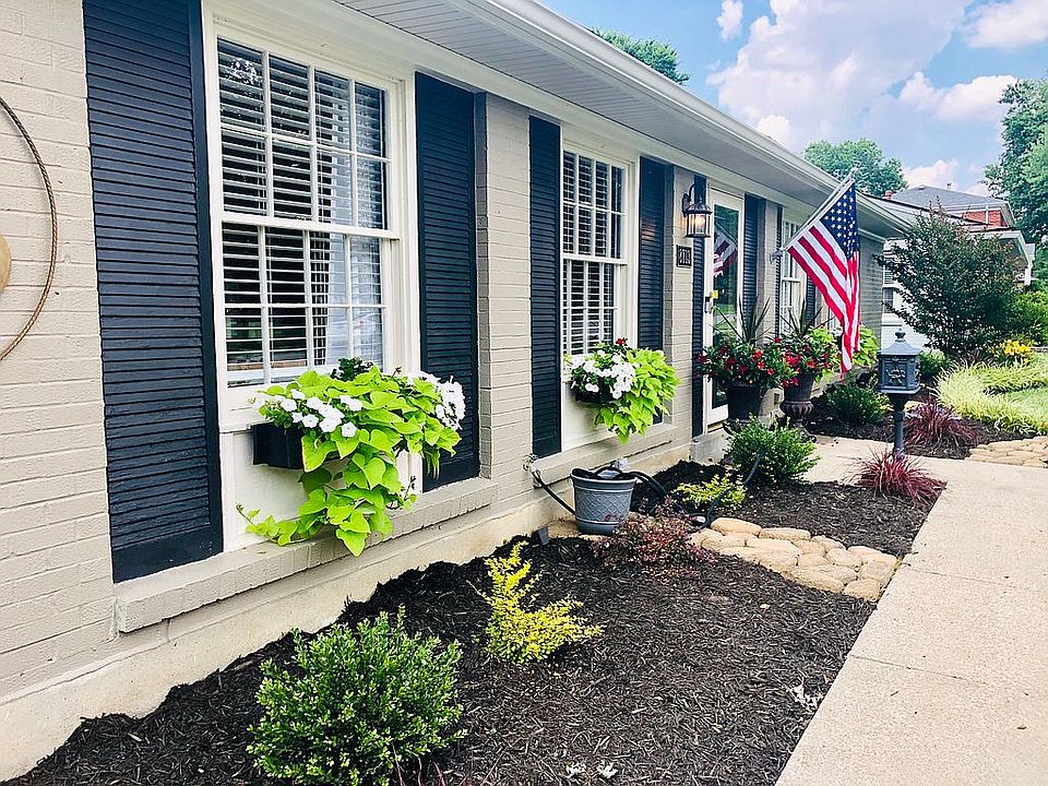 2nd image of 8713 Blossom Ln
