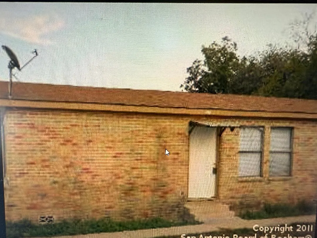 Building Photo - 412 San Blas