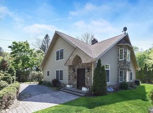 10 Nauset Ln, Ridgewood, NJ 07450