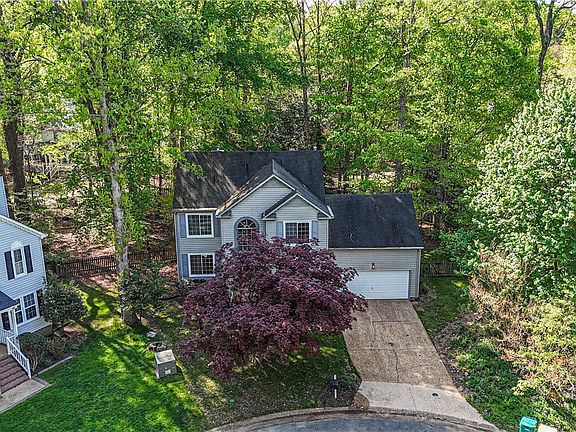 4th image of 3012 Stoney Creek Dr