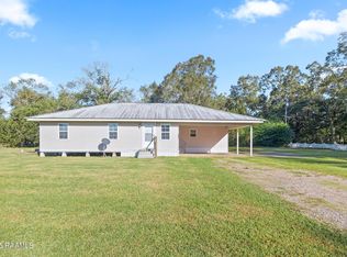 1002 Alexander Cir, Saint Martinville, LA 70582