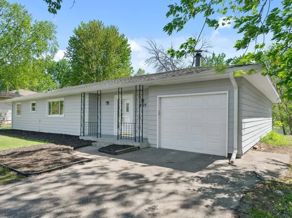 4328 Nicols Rd, Eagan, MN 55122