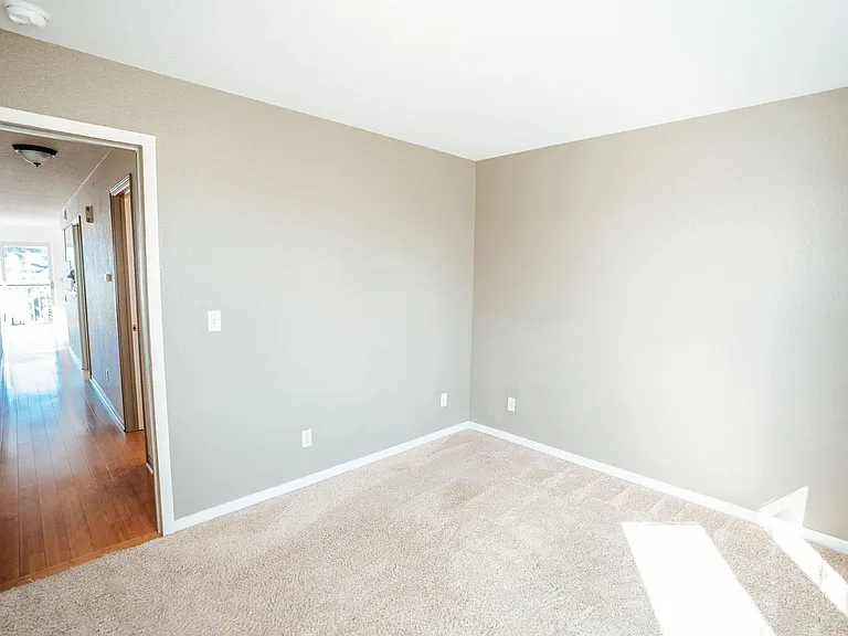 122 Cod St — Photo 17