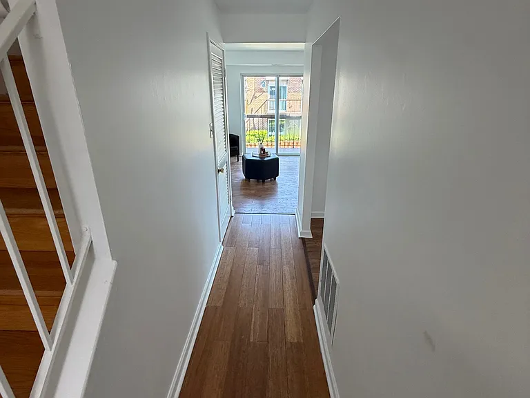 2324 Sun Valley Cir #J — Photo 5