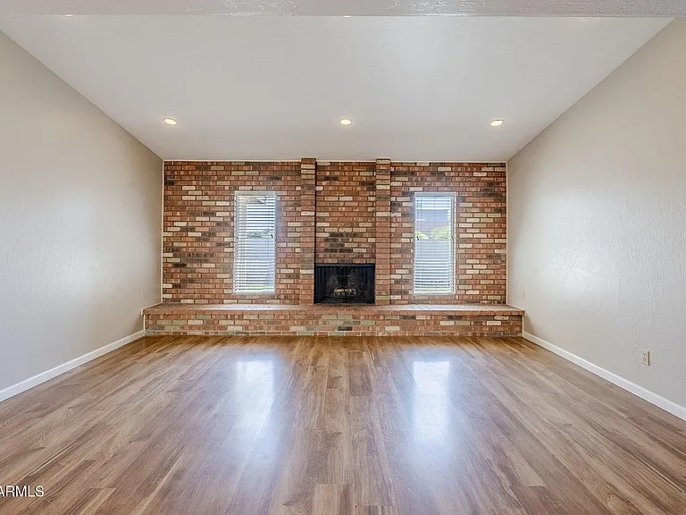 7707 S Kenwood Ln — Photo 13