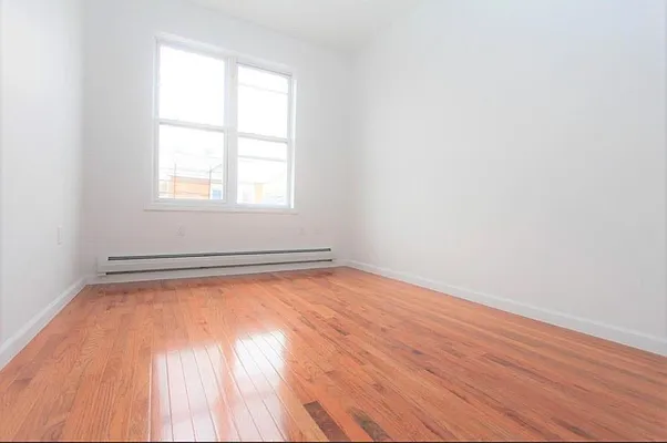 Rented by Tolmas Corporation | media 9