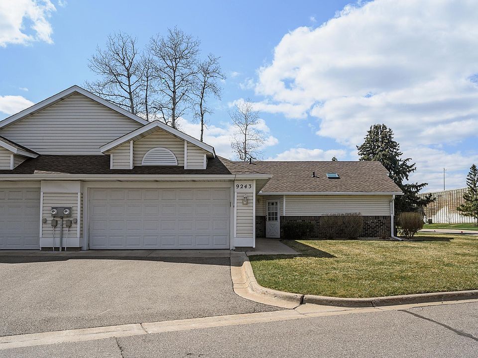 1st image of 9243 Yorkshire Ln