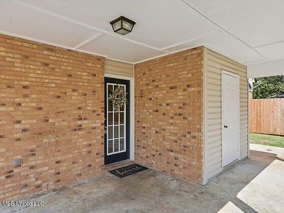 5th image of 1428 Chelsea Ln