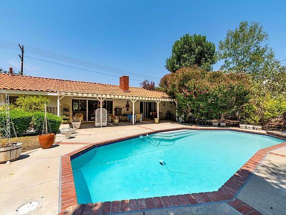 4th image of 23342 Mariano St