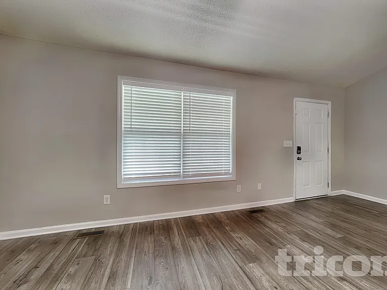 113 Danville Trl — Photo 3