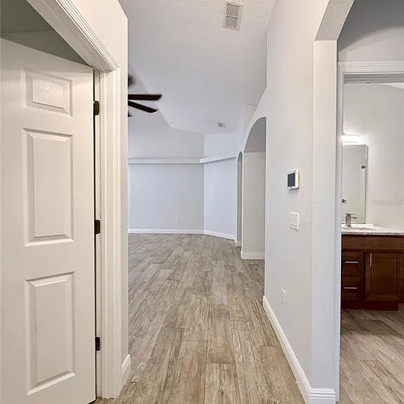 1302 Belvoir Dr — Photo 4