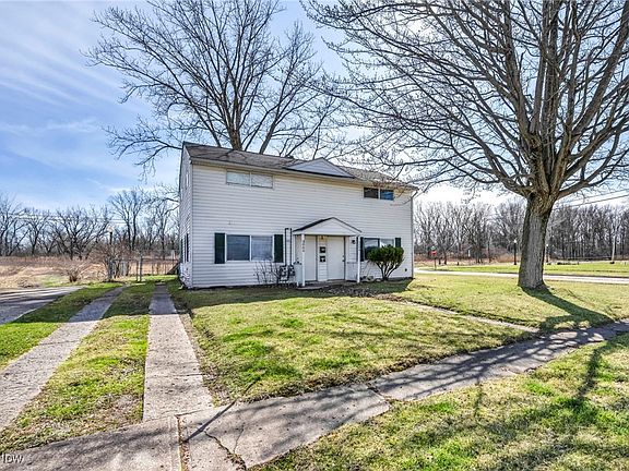 2nd image of 3004 Cromwell Dr