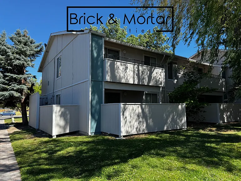 400 S Saliman Rd #B31 — Photo 11
