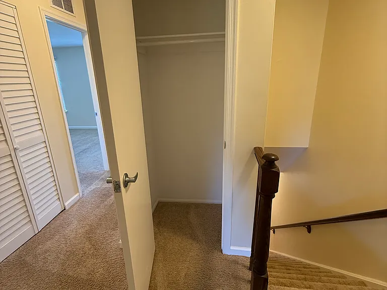 116 Wyndham Pl — Photo 9