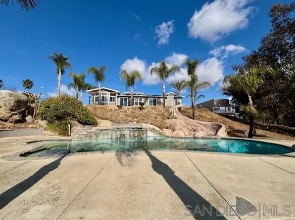 2440 Daley St, Ramona, CA 92065
