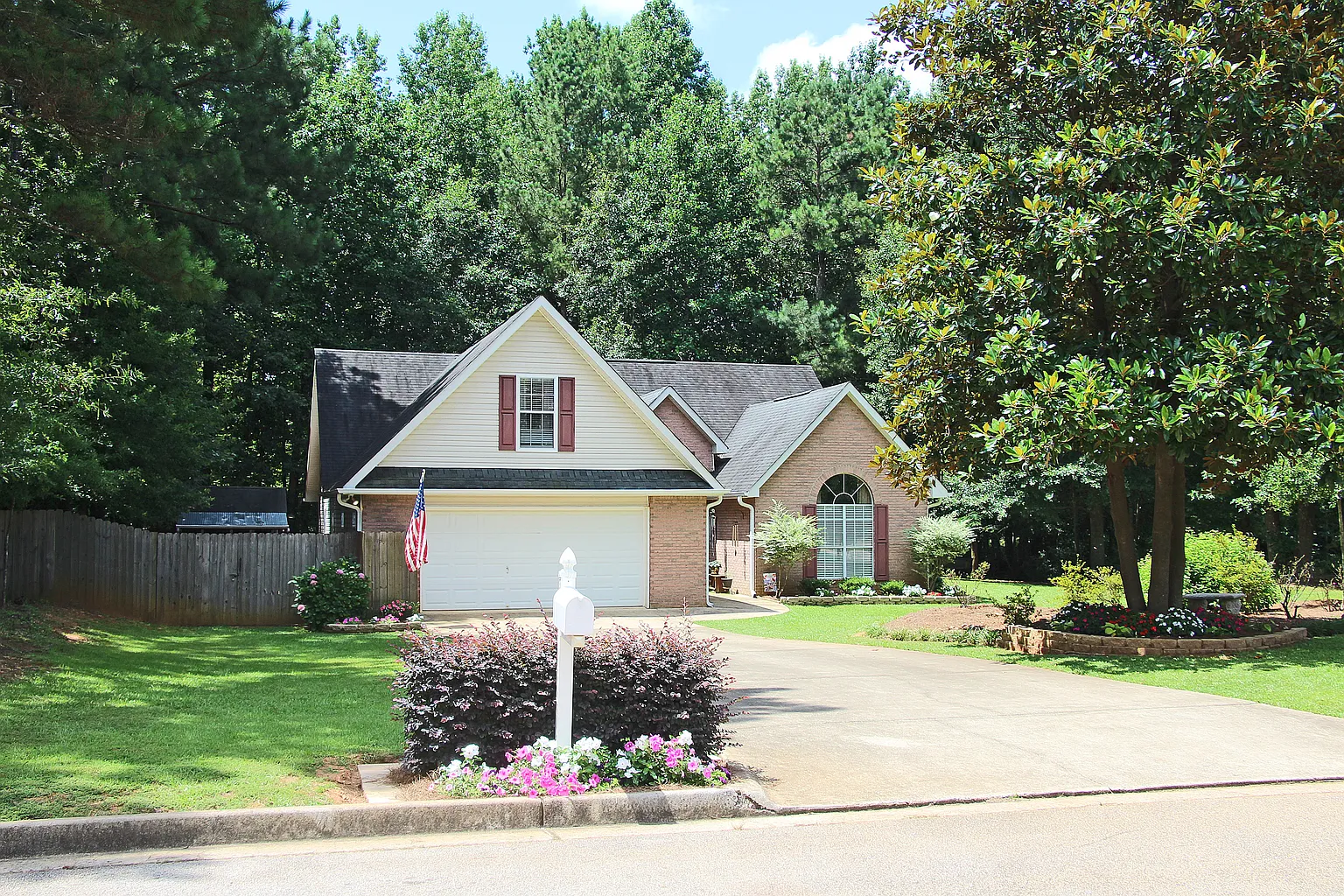 344 Patrick Cir photo 1