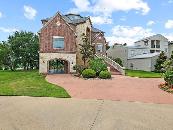 2nd image of 181 Monarch Dr