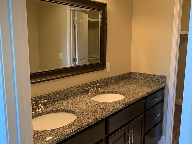 817 E Crystal Ave — Photo 11