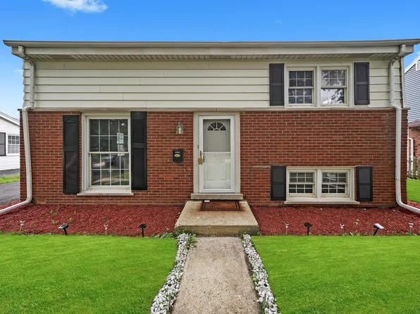 221 S Park Blvd, Glen Ellyn, IL 60137