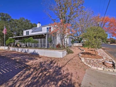 208 S Acorn St, Fredericksburg, TX, 78624