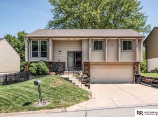 14618 Weir Cir, Omaha, NE 68137