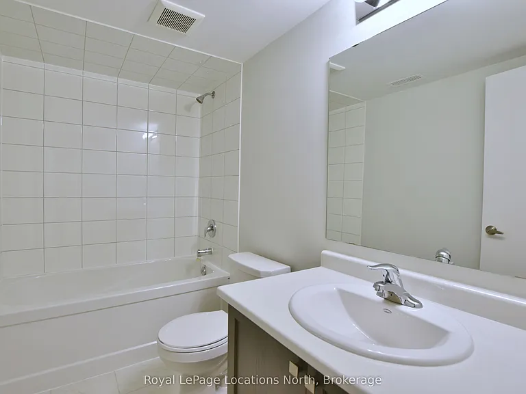 35 Dawson Dr #5 — Photo 8